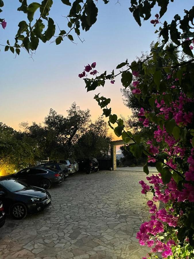 La Maroja View Hotel Dhermi Bagian luar foto